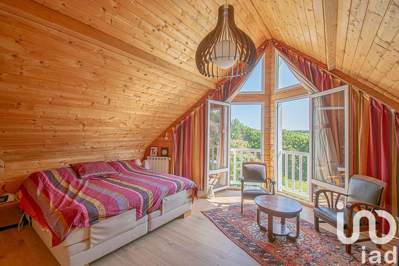 Maison - 233 m² - 10 pièces