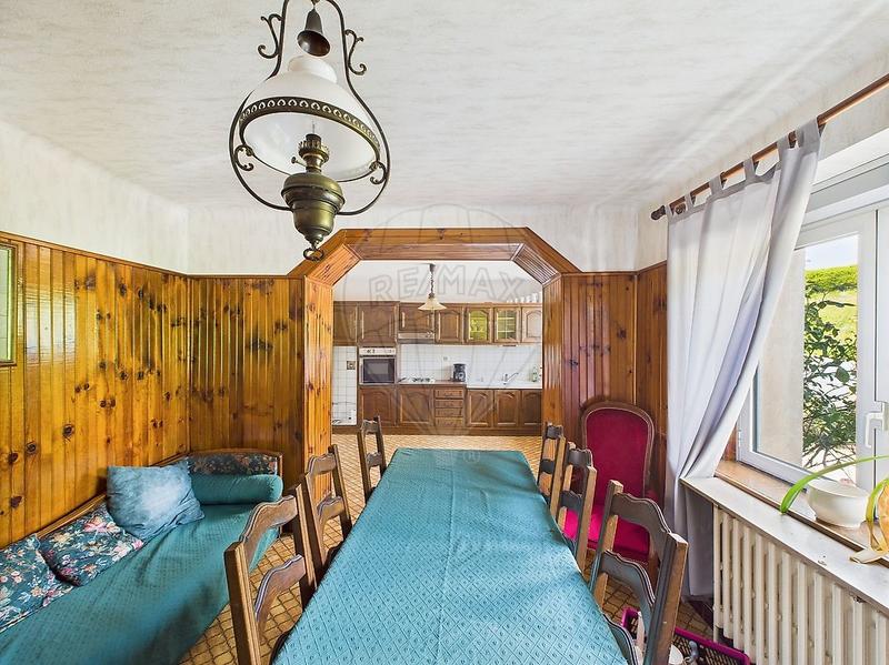 Maison - 146 m² - 9 pièces