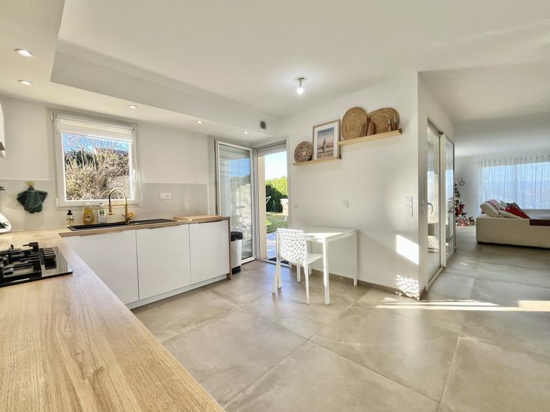 Maison contemporaine - 250 m² - 8 pièces