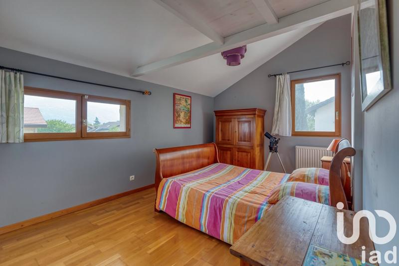 Maison - 99 m² - 5 pièces