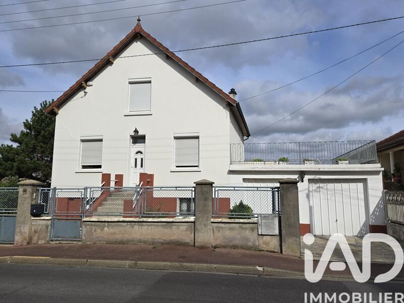 Maison - 140 m² - 5 pièces