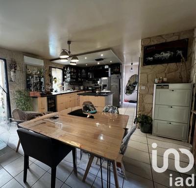 Maison - 138 m² - 6 pièces