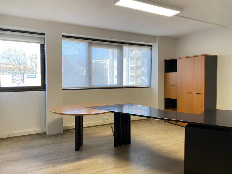 Bureau - 591 m²