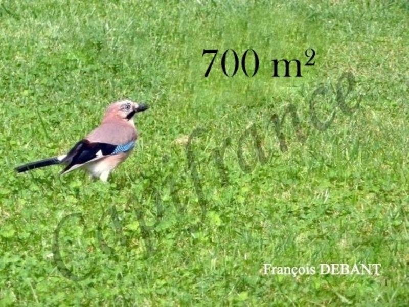 Terrain constructible - 700 m²