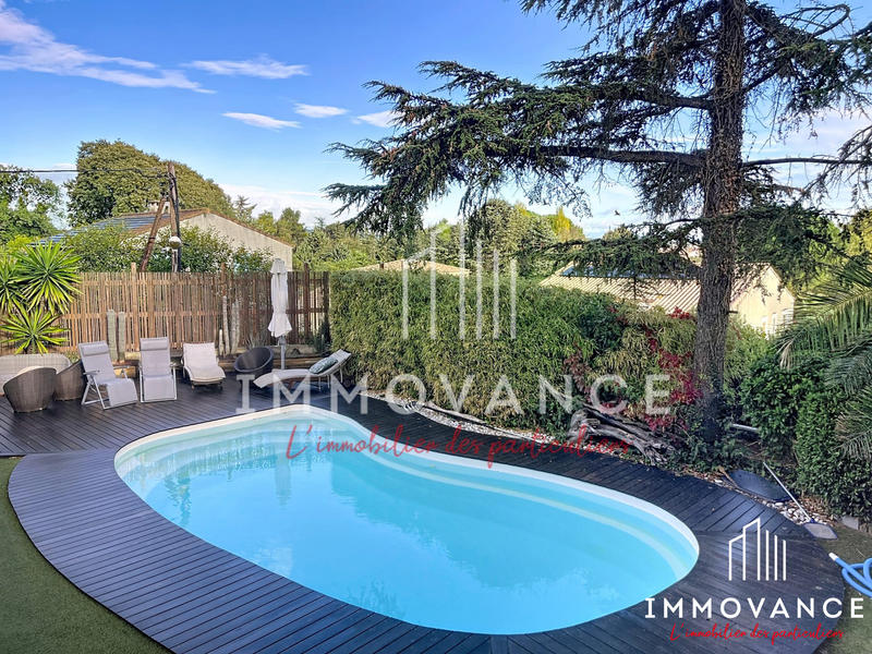 Maison - 275 m² - 7 pièces