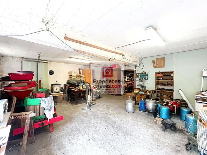 Grange - 600 m² - 7 pièces