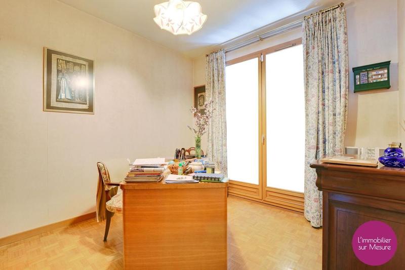 Villa - 270 m² - 6 pièces