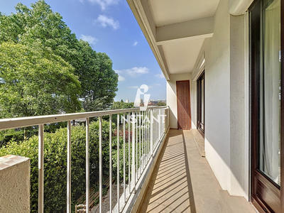 Appartement - 80 m² - 4 pièces