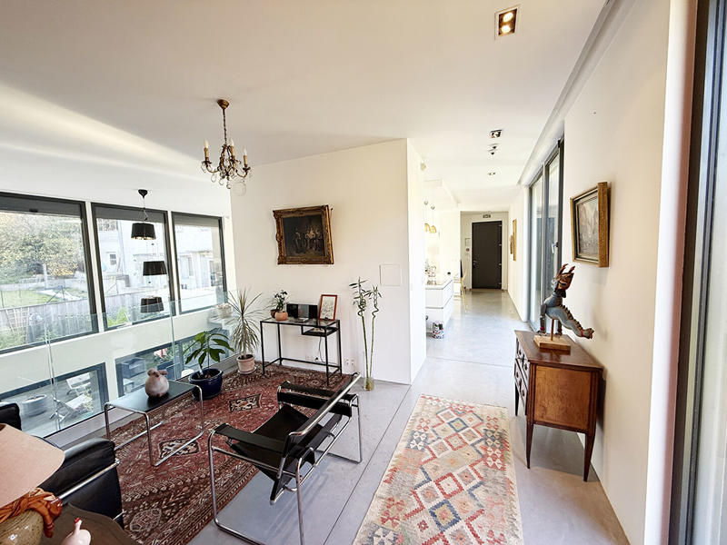 Maison - 280 m² - 7 pièces