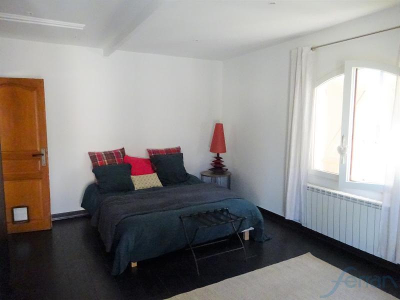 Villa - 280 m² - 6 pièces