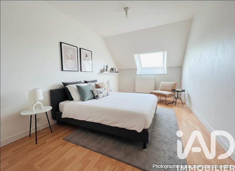 Maison - 210 m² - 8 pièces