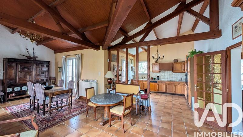 Maison - 137 m² - 6 pièces