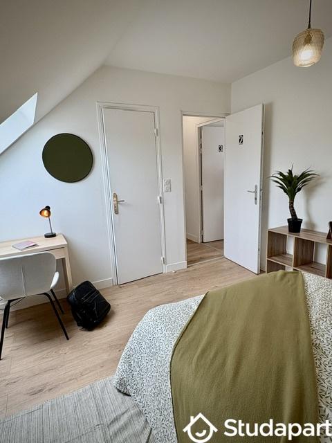 Chambre - 13 m² - 1 pièce