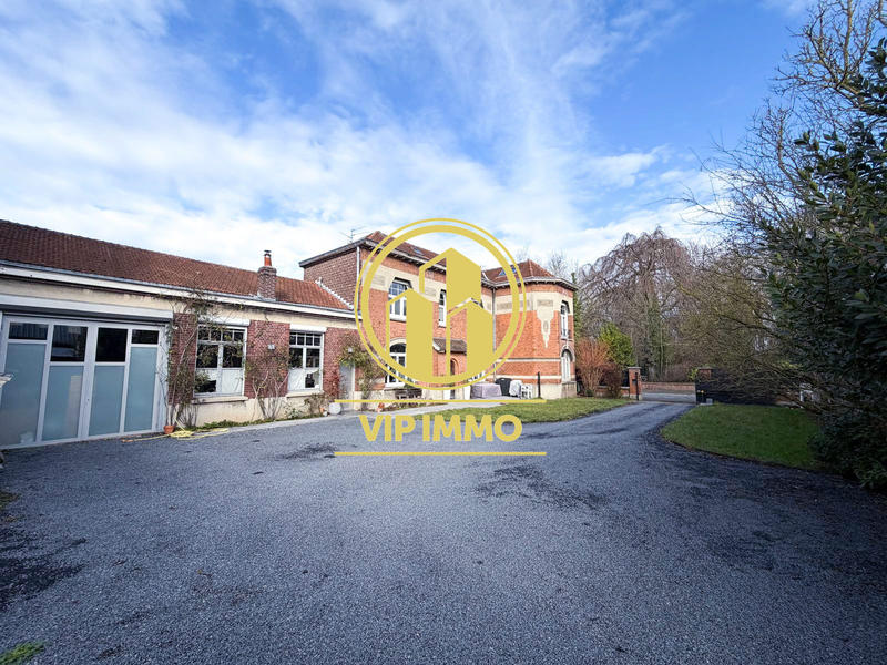 Villa - 224 m² - 14 pièces