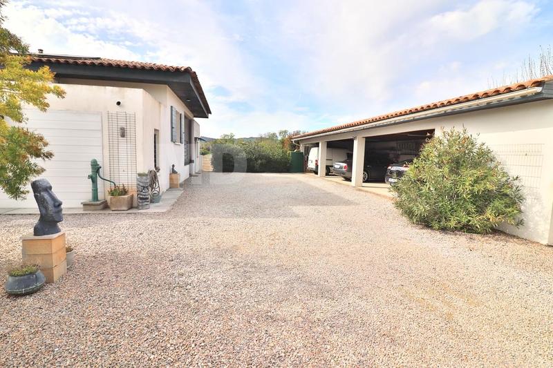 Maison - 146 m² - 5 pièces