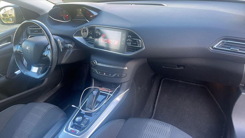 Peugeot 308 1.5 BlueHDi 130 Eat8 Allure Business