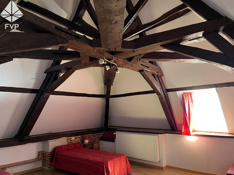 Propriété - 284 m² - 9 pièces