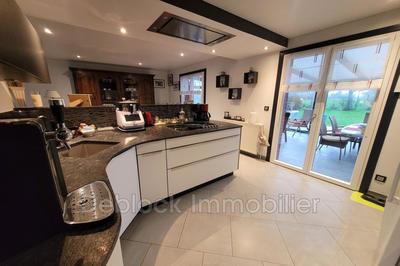 Maison - 123 m² - 5 pièces