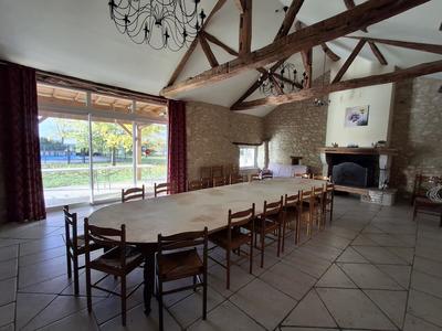 Maison ancienne - 347 m² - 15 pièces