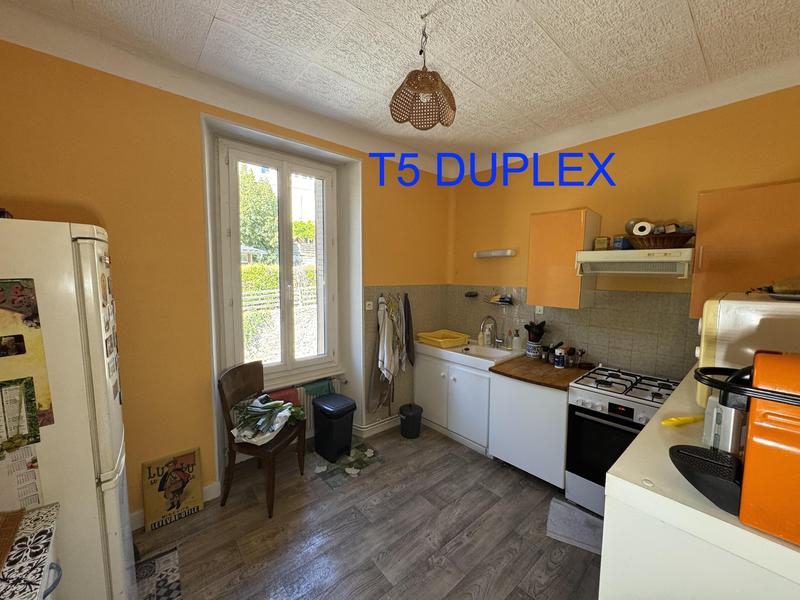 Immeuble - 167 m² - 11 pièces