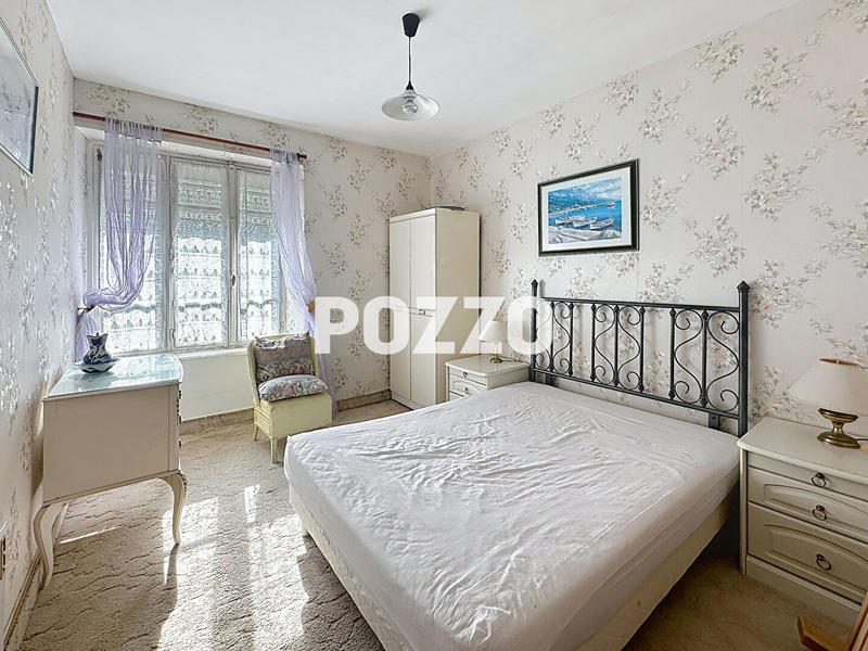 Maison - 322 m² - 16 pièces