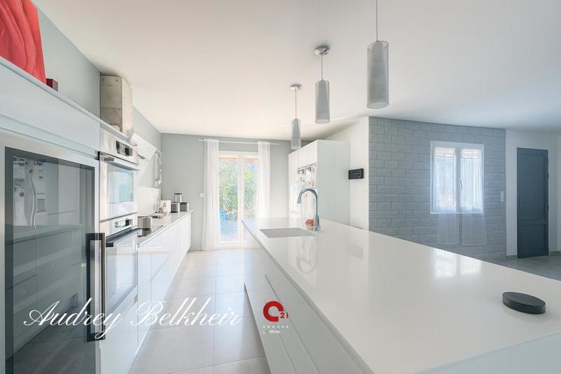 Maison - 146 m² - 7 pièces