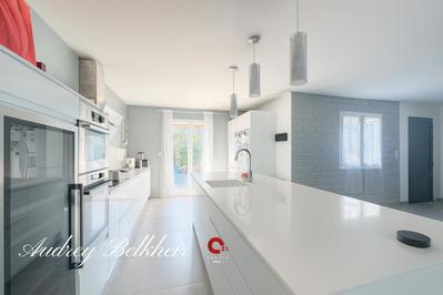 Maison - 146 m² - 7 pièces