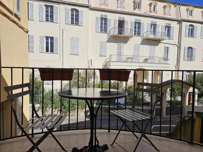 Appartement - 111 m² - 5 pièces