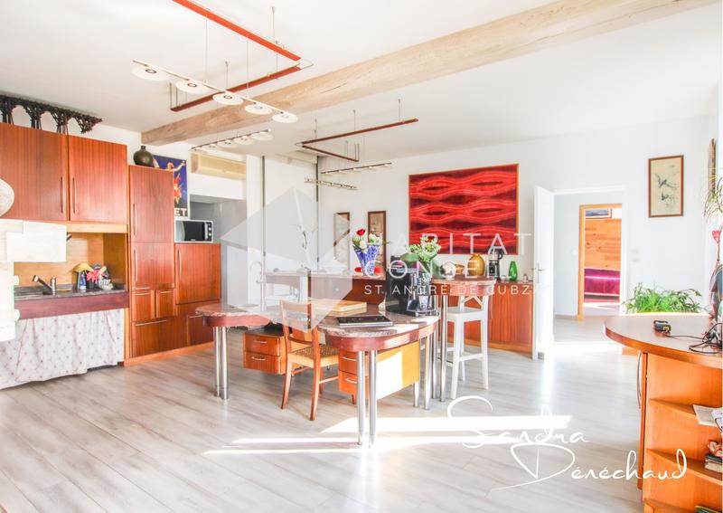 Maison - 283 m² - 9 pièces