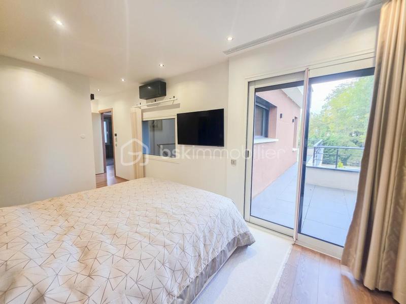 Maison d'architecte - 225 m² - 7 pièces