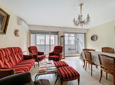 Appartement - 121 m² - 5 pièces