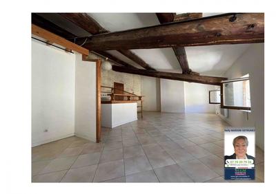 Studio - 45 m² - 2 pièces