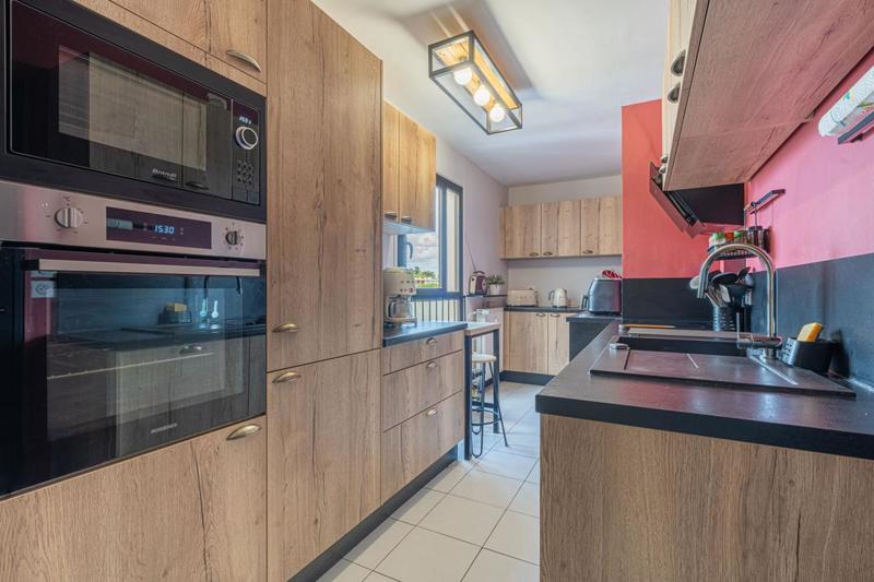 Appartement - 121 m² - 6 pièces