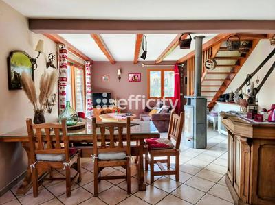 Villa - 140 m² - 6 pièces