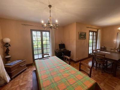 Maison - 141 m² - 5 pièces