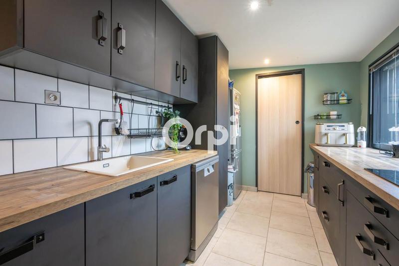 Maison - 98 m² - 4 pièces