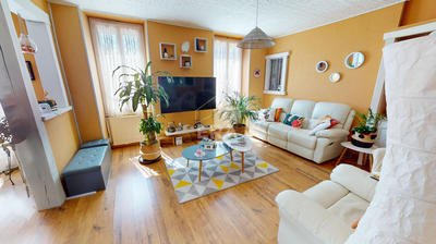 Maison - 143 m² - 7 pièces