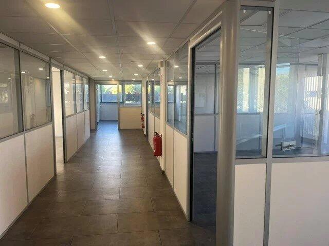 Bureau - 230 m² - 7 pièces