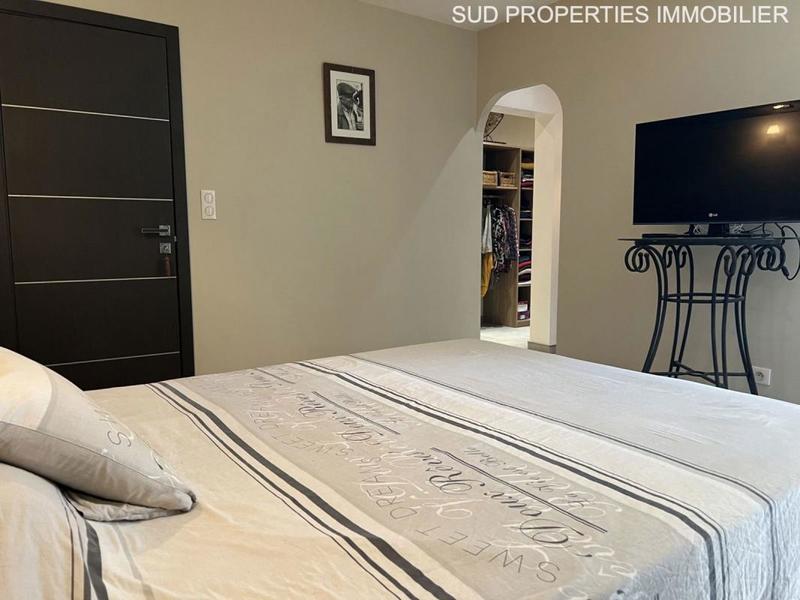 Maison - 210 m² - 6 pièces