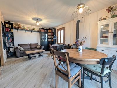 Maison - 91 m² - 4 pièces