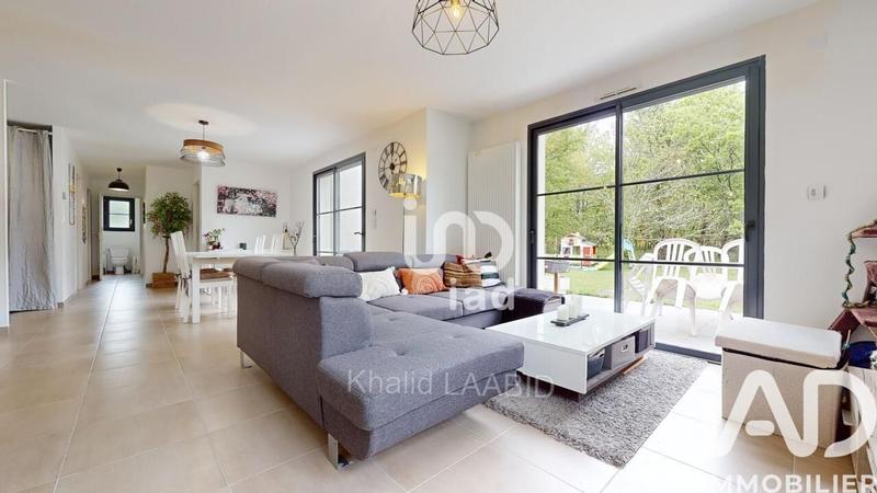 Maison - 98 m² - 4 pièces