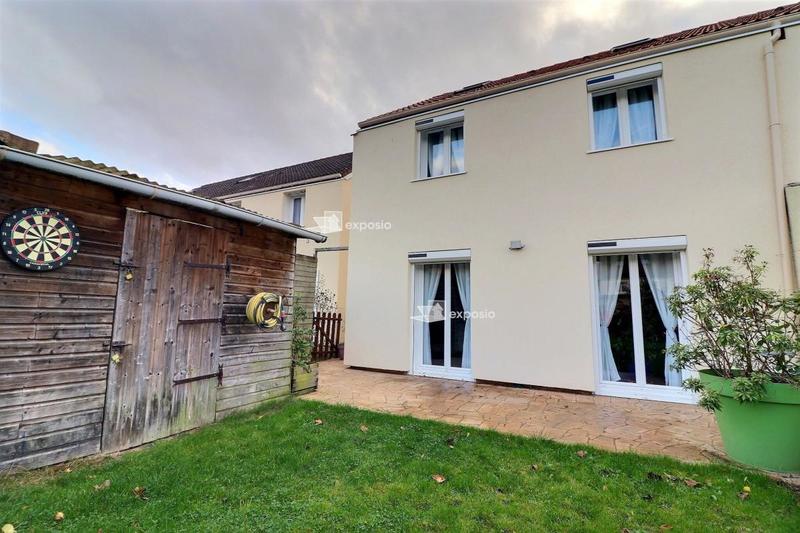 Maison - 93 m² - 5 pièces