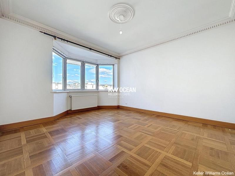 Appartement - 258 m² - 7 pièces