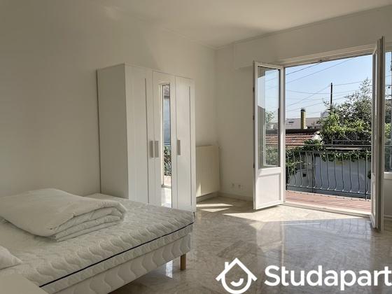 Chambre - 14 m² - 1 pièce