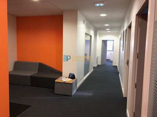 Bureau - 298 m² - 14 pièces