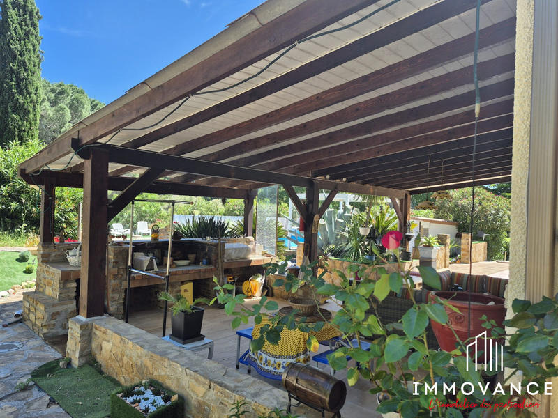 Villa - 202 m² - 5 pièces