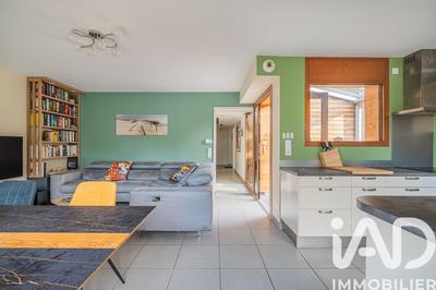 Maison - 99 m² - 4 pièces