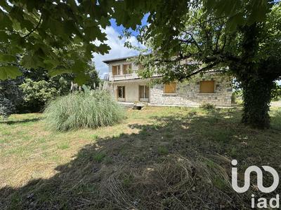 Maison - 210 m² - 9 pièces