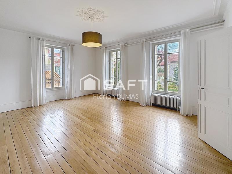 Appartement - 198 m² - 5 pièces