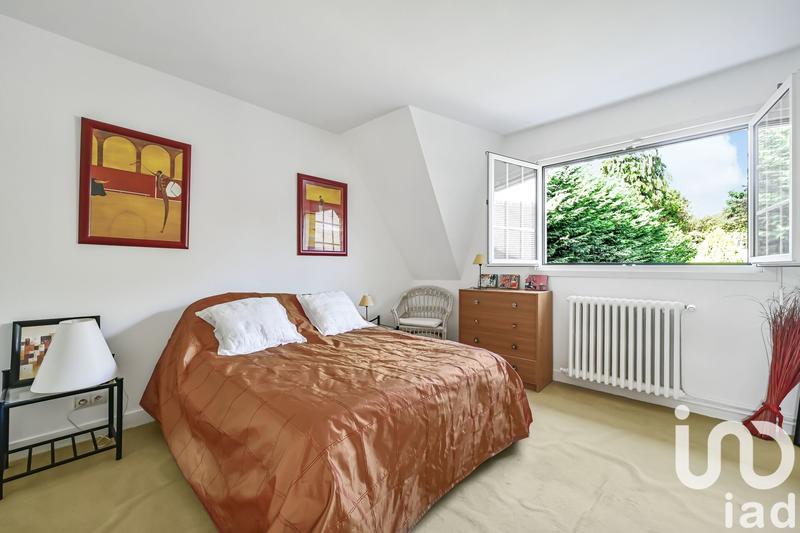 Maison - 250 m² - 10 pièces